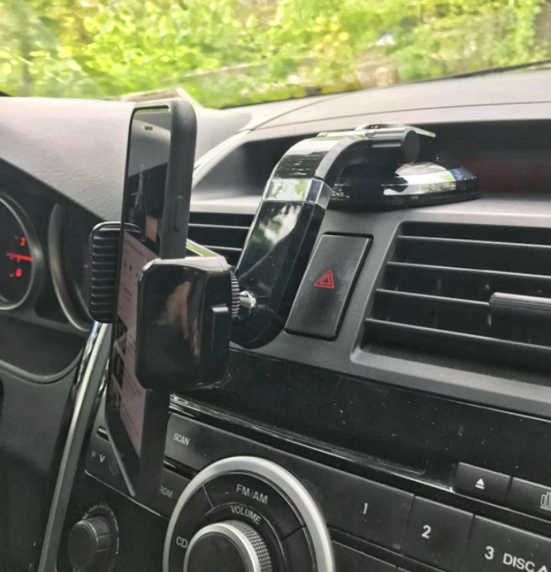 Illustration for article titled Getting creative with phone car mounts